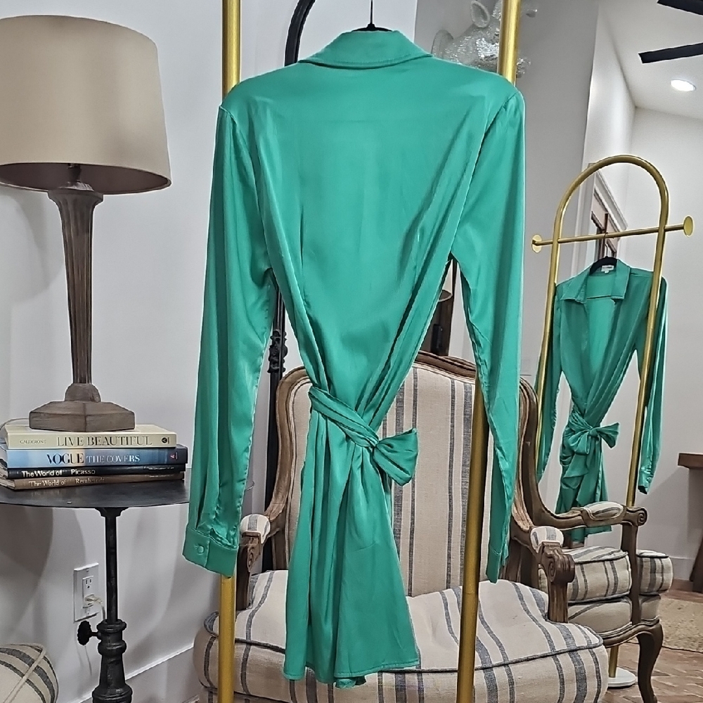 Superdown Wrap Mini Dress – Size M - Picture 2 of 7